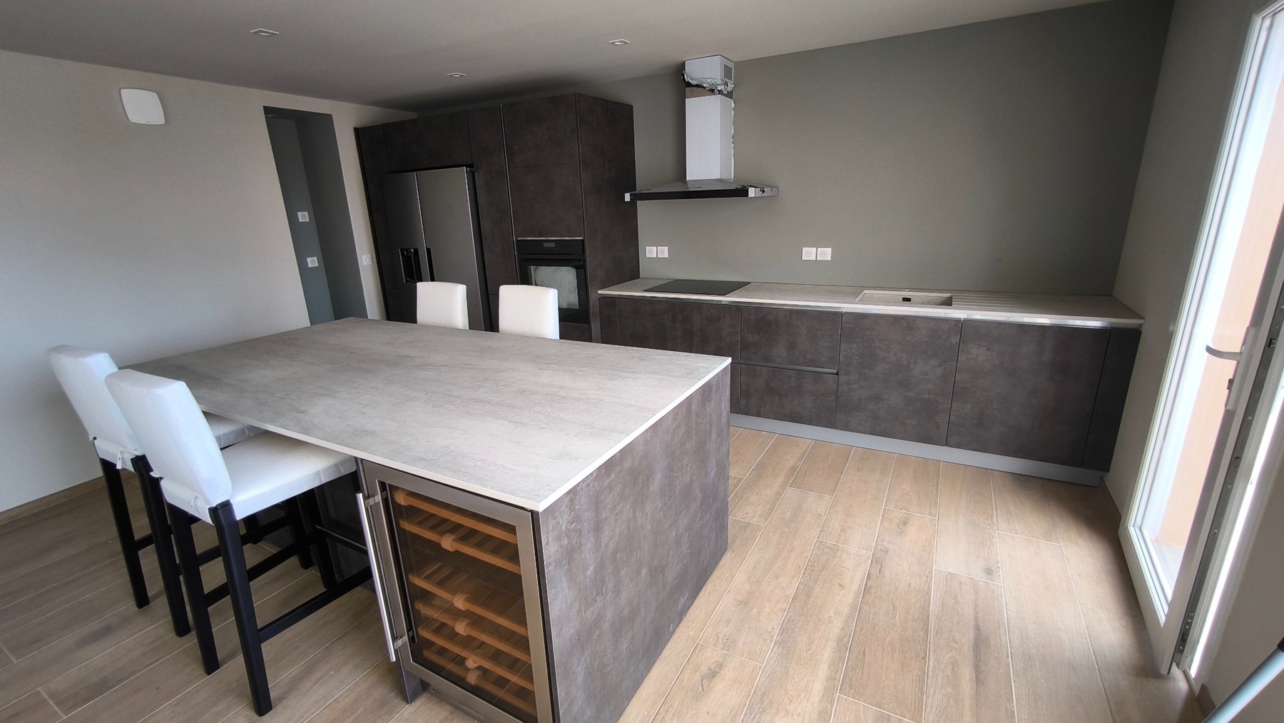 Pose d'une cuisine à Toulon par Cuisine Habitat Concept